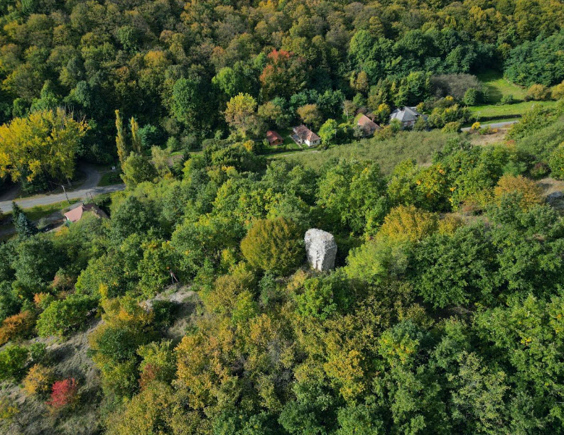 Örsúr Vára, Hungary